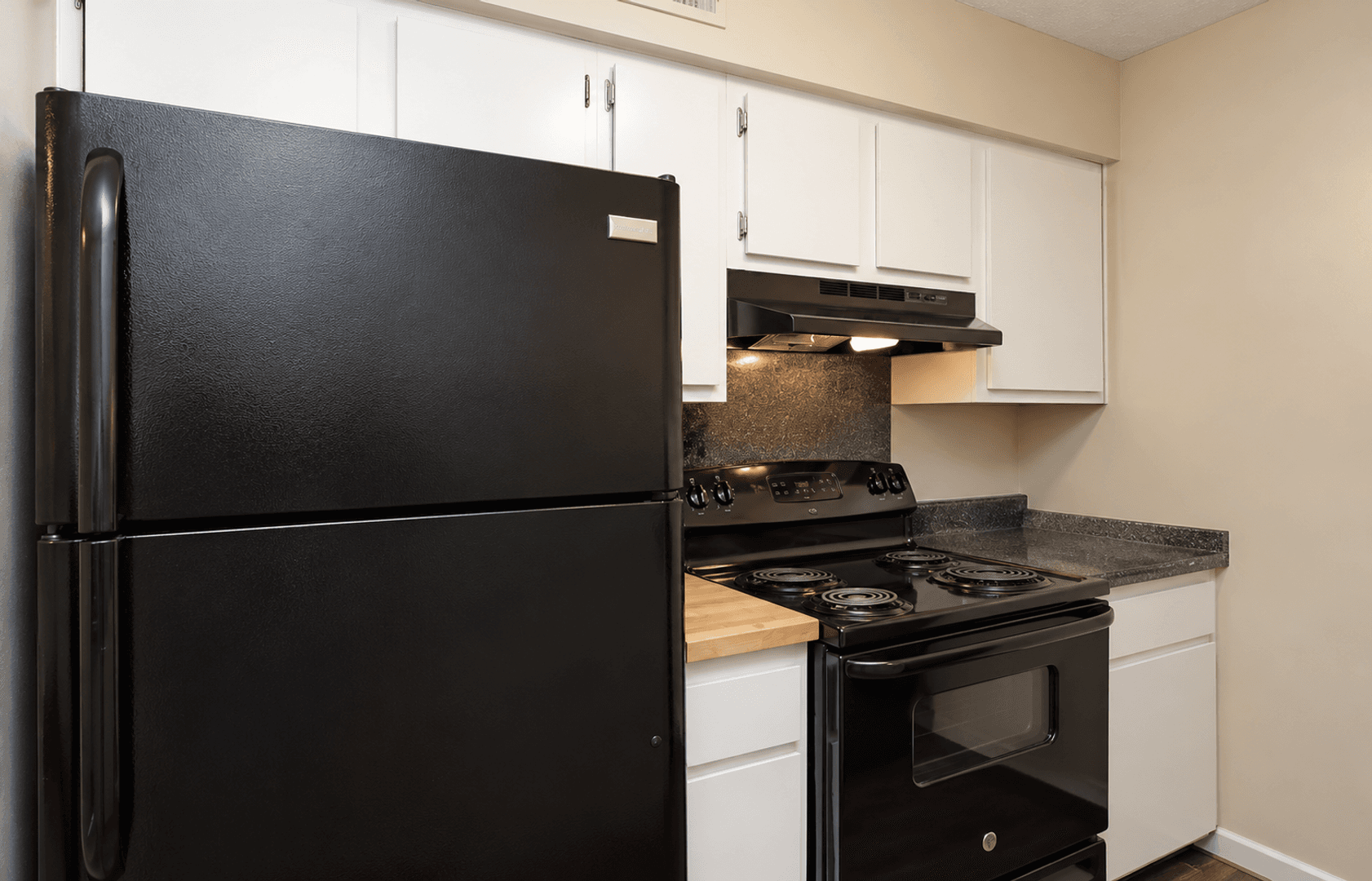 Omaha Apartment: 10505 Evans Plaza