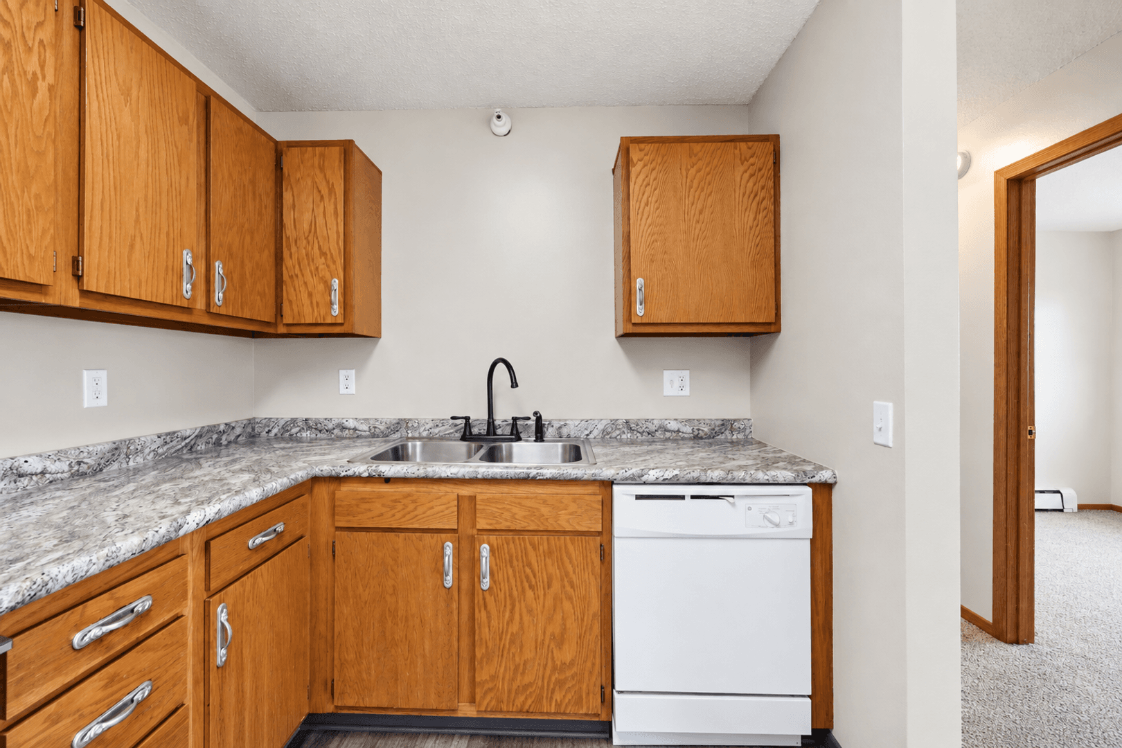 Waverly Apartment: 701 16th Street SW