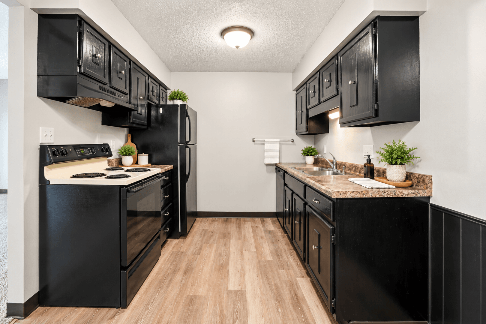 Cedar Falls Apartment: 2206 Thunder Ridge Blvd