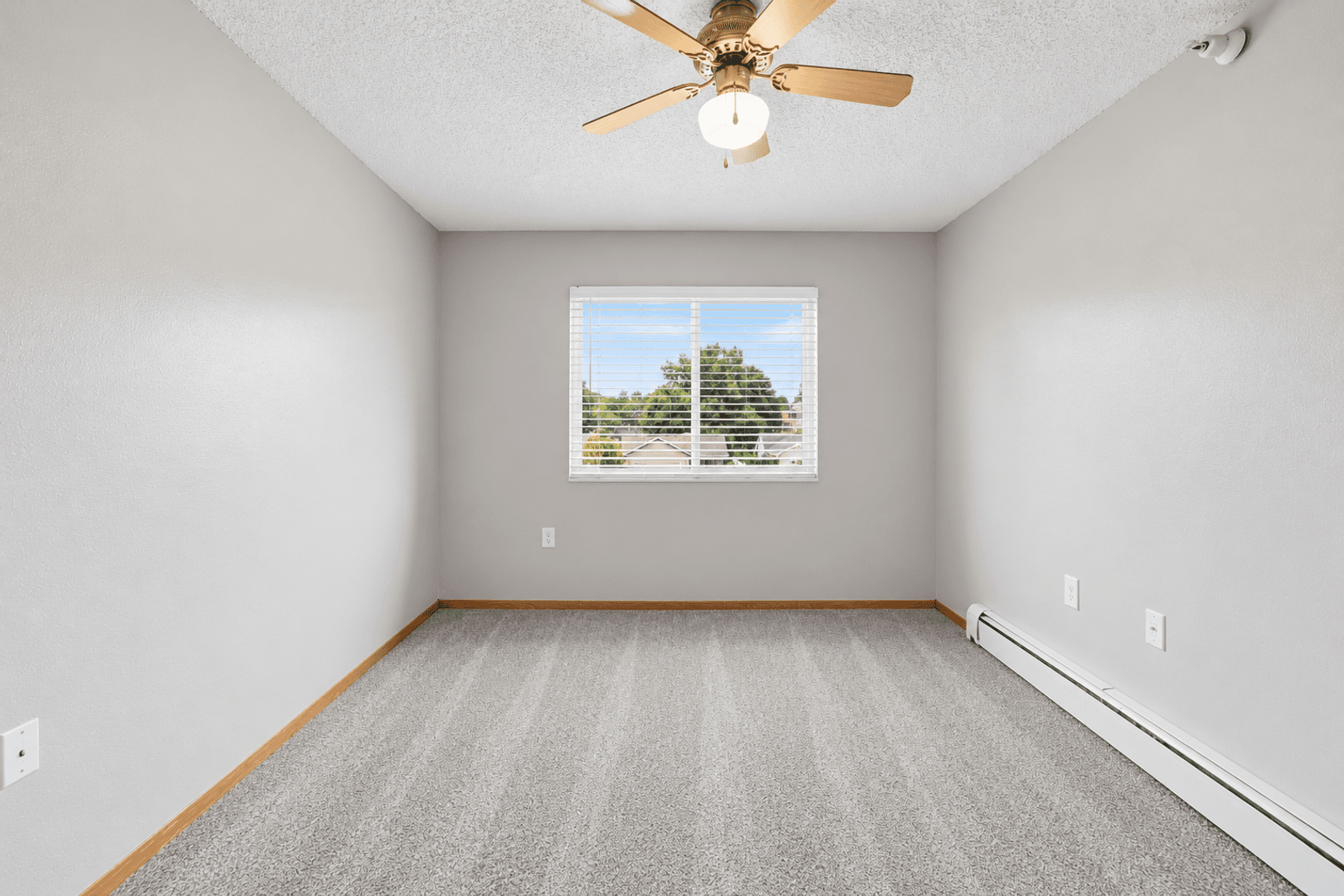 Waverly Apartment: 701 16th Street SW