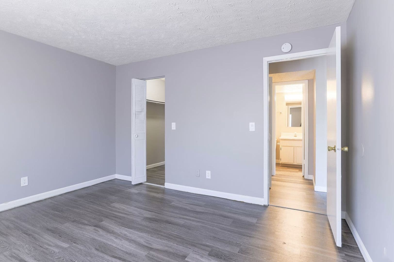 Omaha Apartment: 10505 Evans Plaza