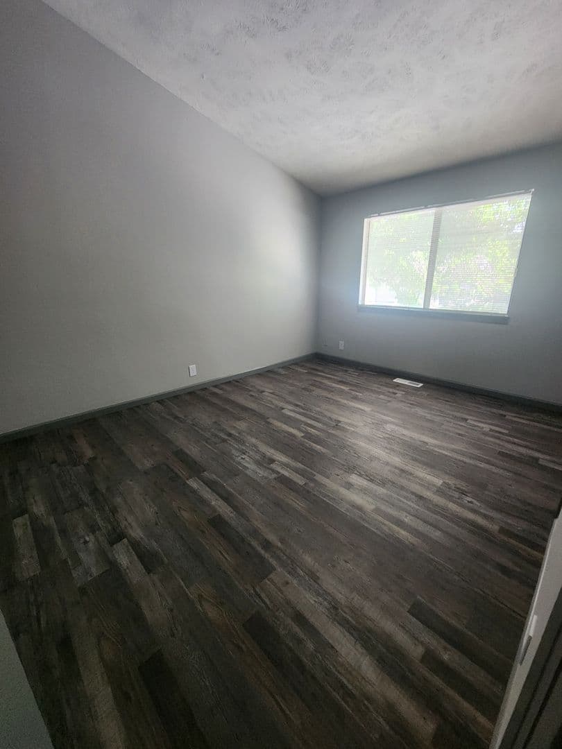 Omaha Apartment: 3816 109th Plaza