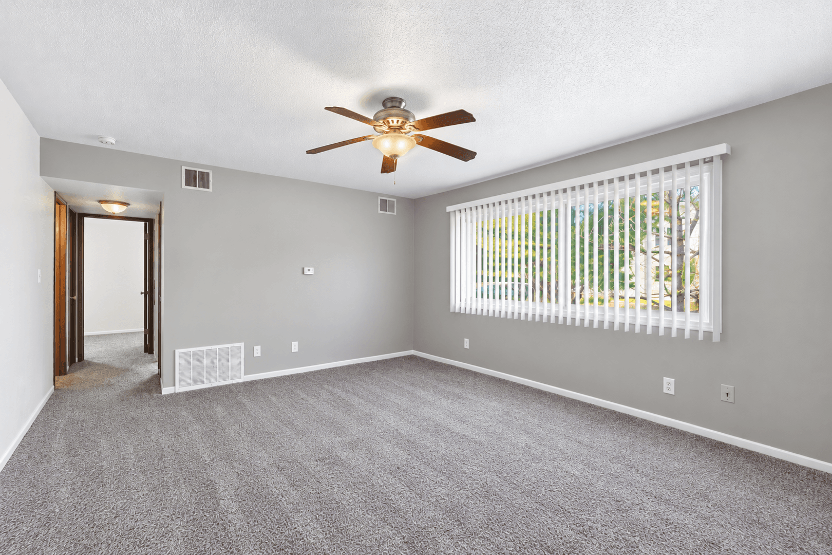 Waterloo Apartment: 3805-3807 West 4th Street