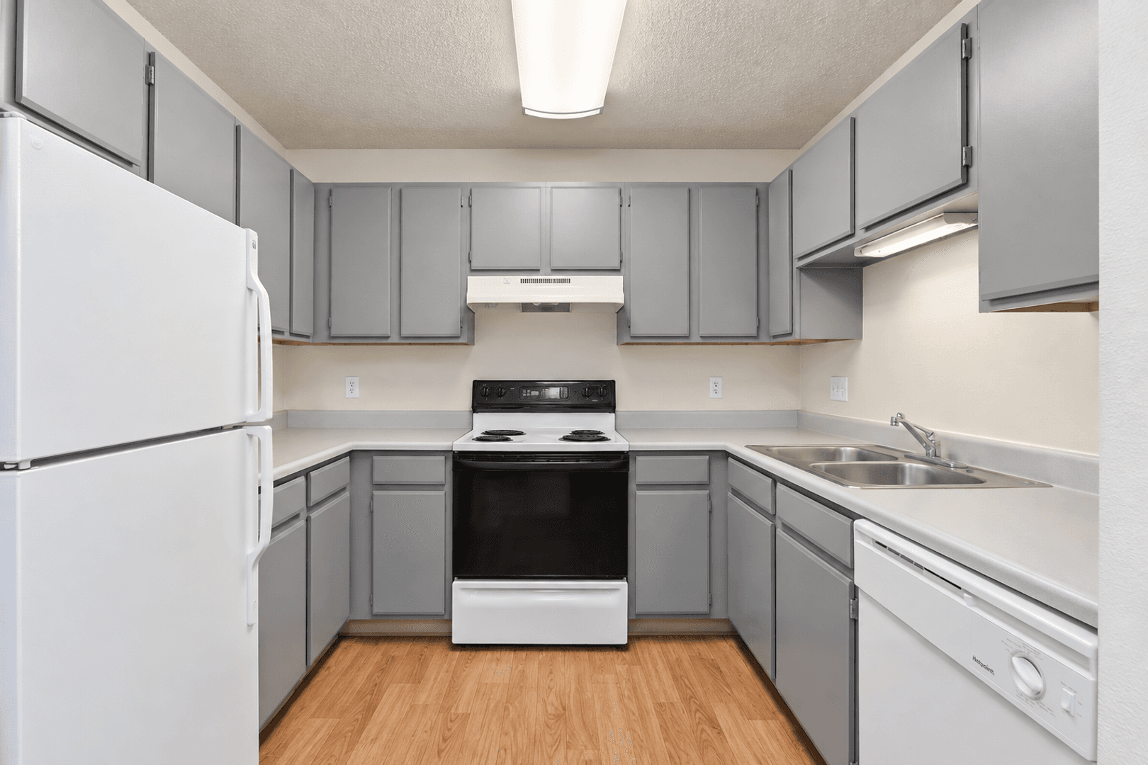 Waterloo Apartment: 3855 Pineview Place