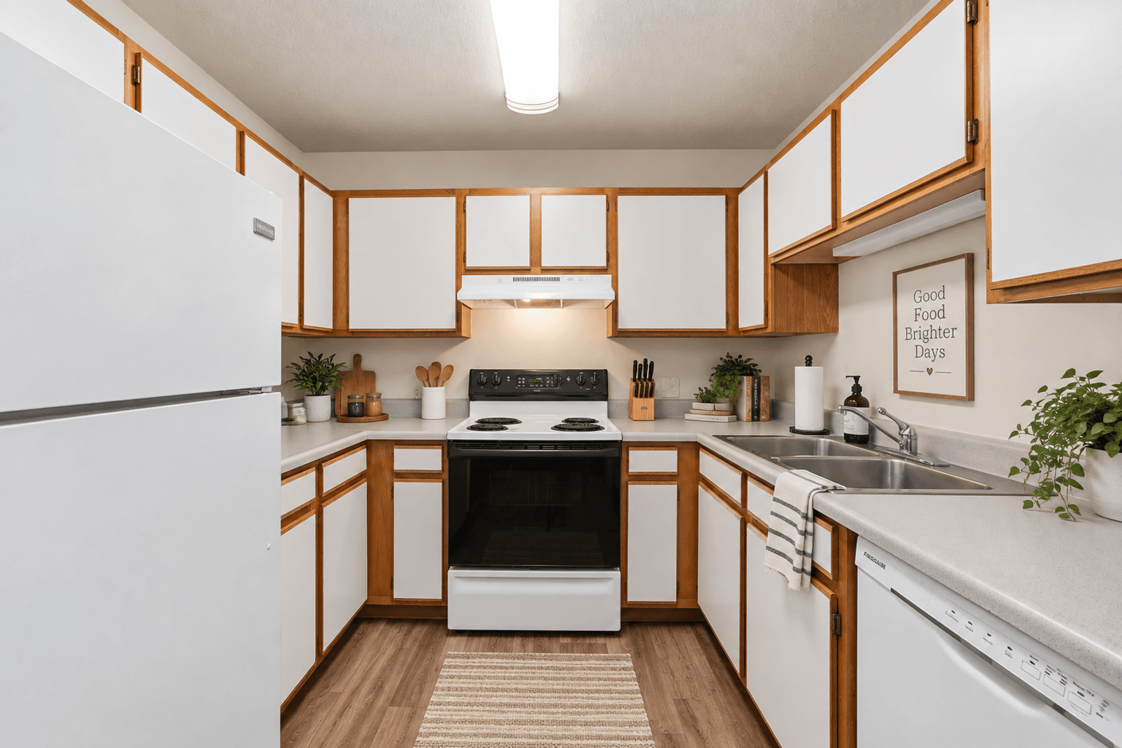 Marion Apartment: 3910-3920 Highway 151