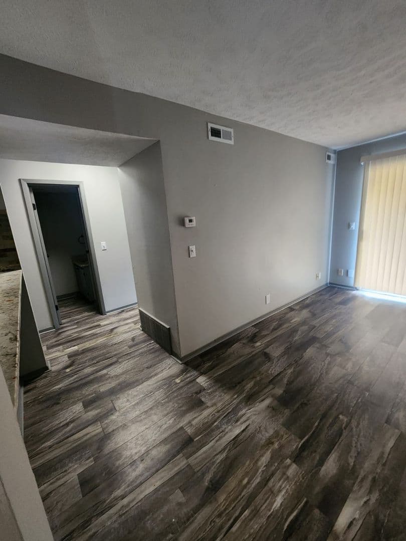 Omaha Apartment: 3816 109th Plaza