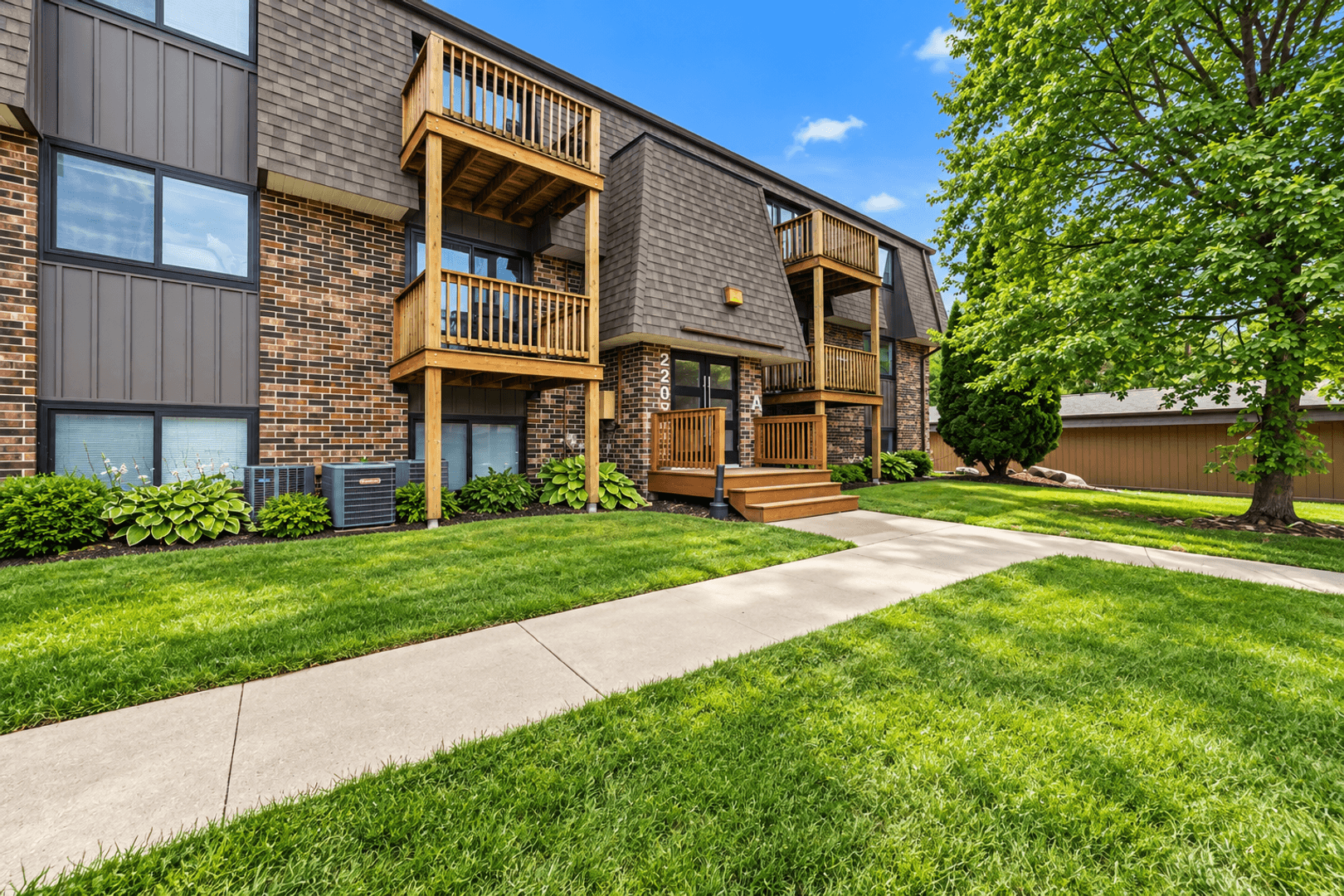 Cedar Falls Apartment: 2206 Thunder Ridge Blvd