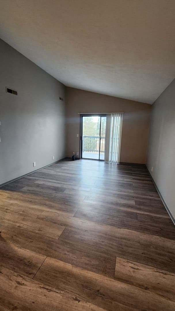 Omaha Apartment: 3816 109th Plaza