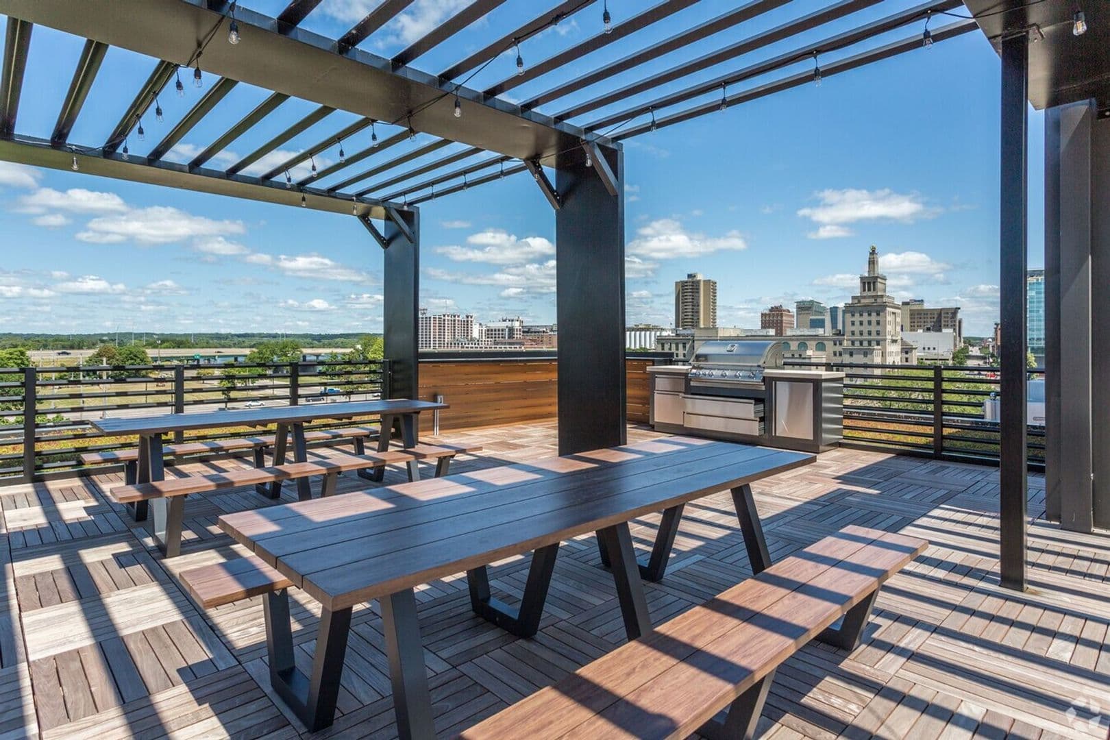 Cedar Rapids Apartment: 245 2nd Street SW