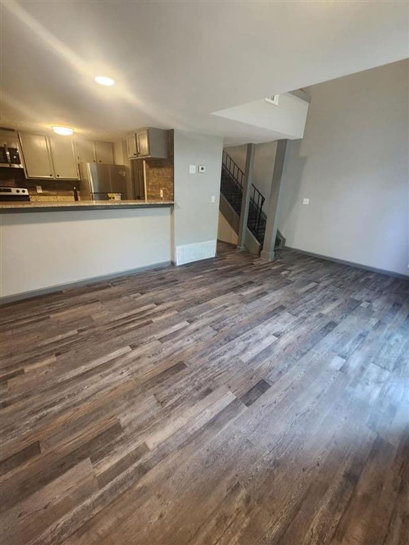 Omaha Apartment: 3816 109th Plaza