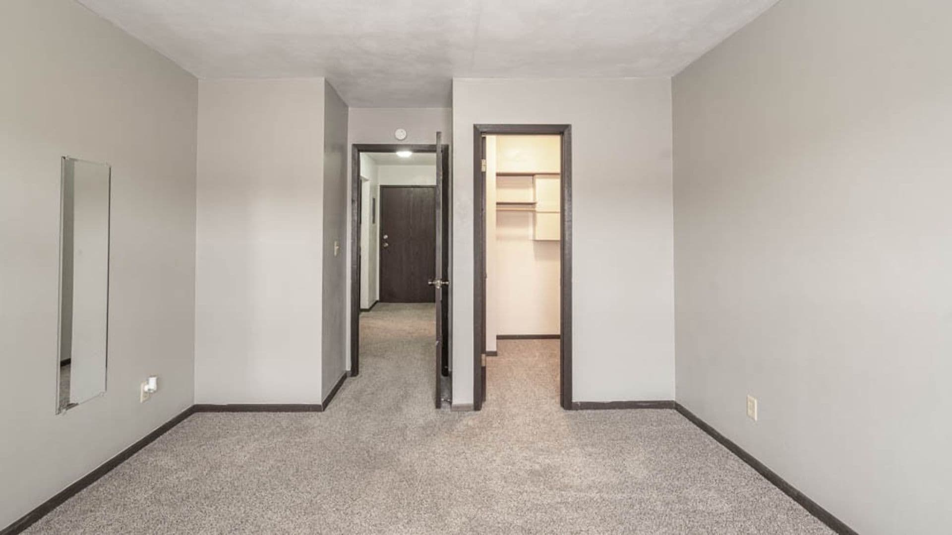 Waterloo Apartment: 3419-3421 Kingswood Pl