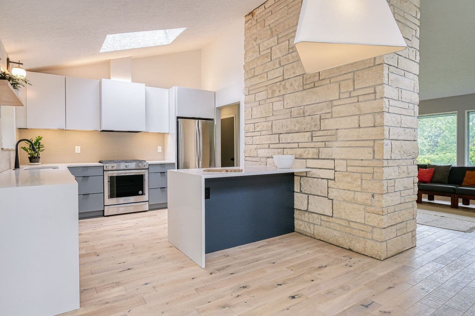 Lake Oswego House: 1698 Aspen St