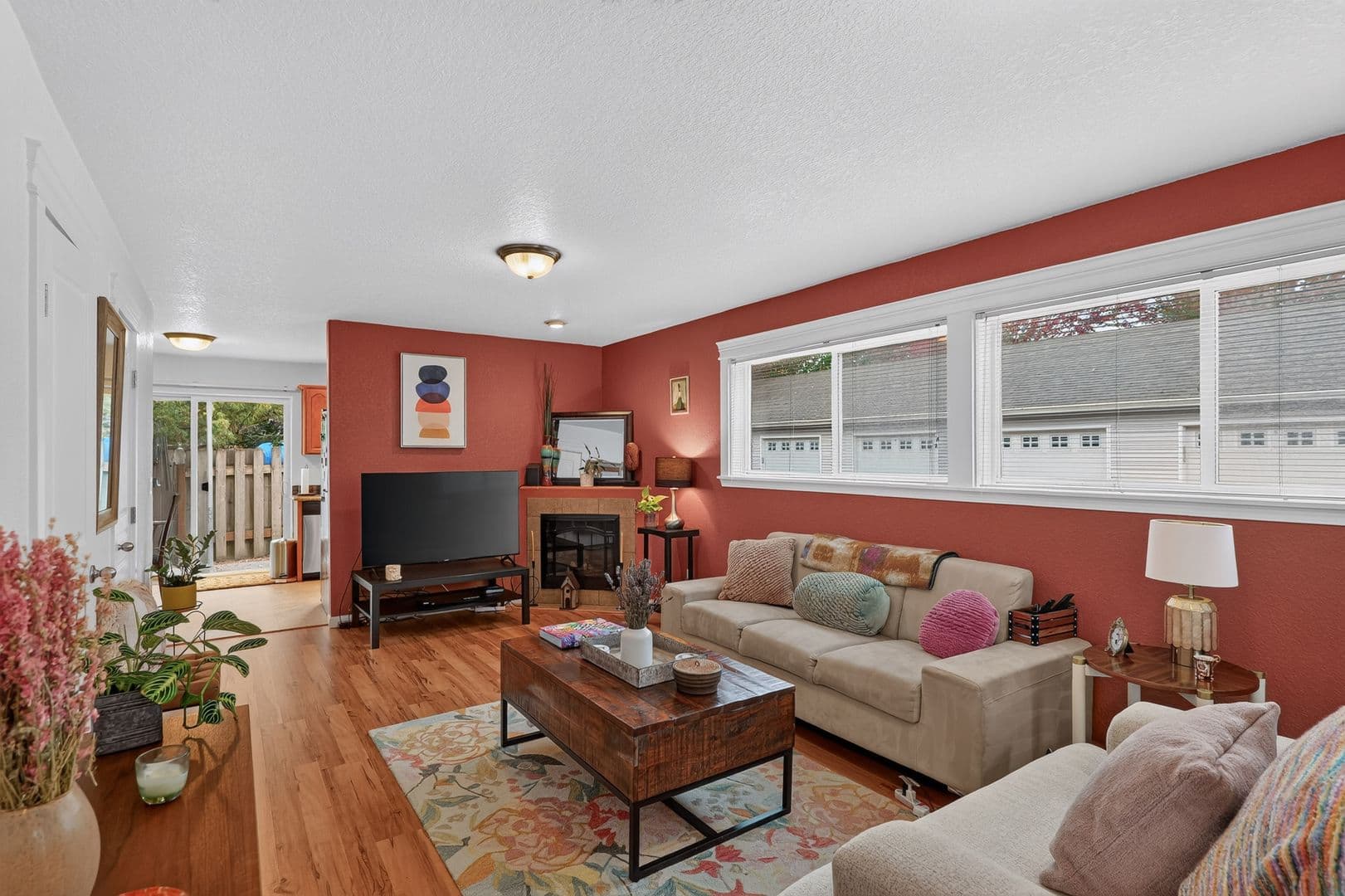 Portland Condo: 719 SE 148th Ave, Unit #A