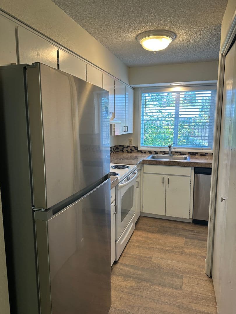 Beaverton Townhome: 17146 SW Alexander St