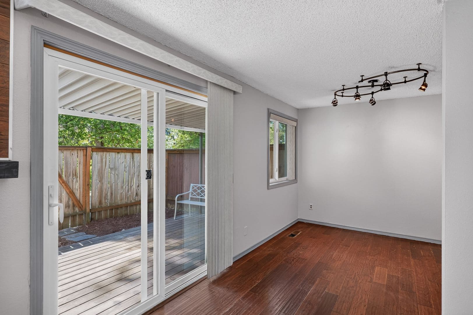 Beaverton Townhome: 5751 SW 204th Place