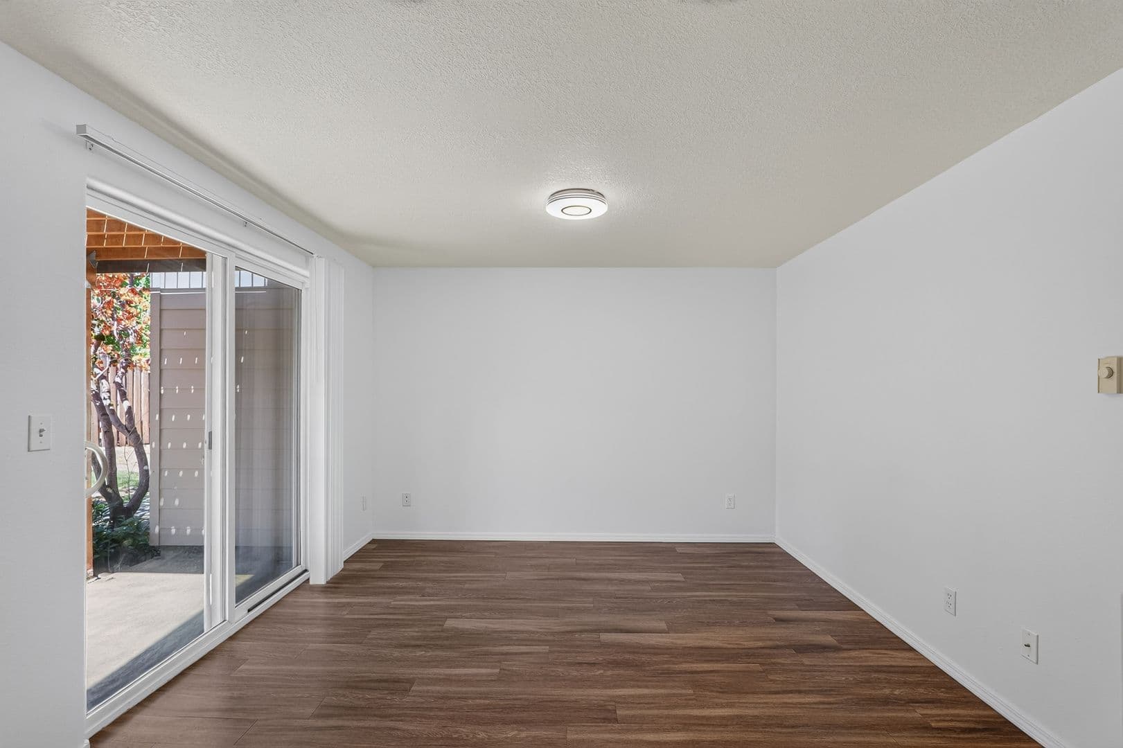 Beaverton Townhome: 4223 SW 159th Ave, unit #A