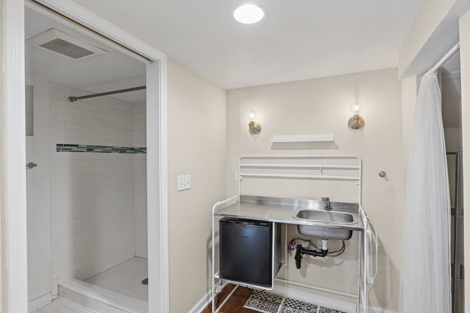 Portland House: 8213 N. Peninsular Avenue