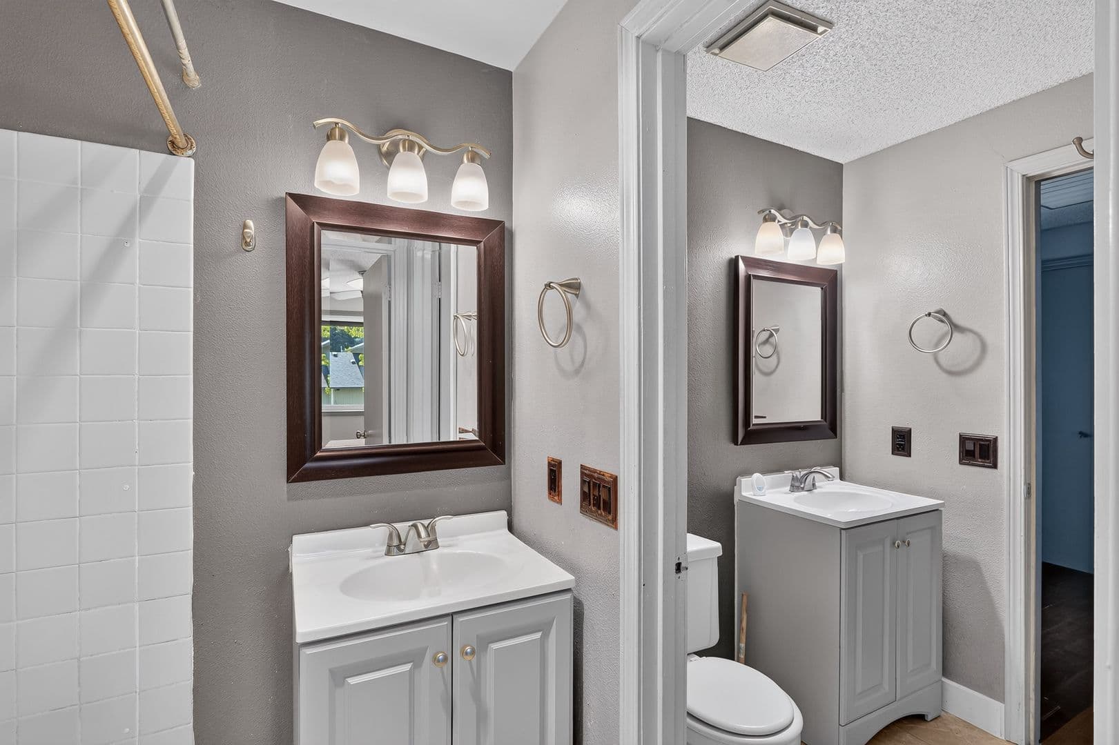 Beaverton Townhome: 5751 SW 204th Place
