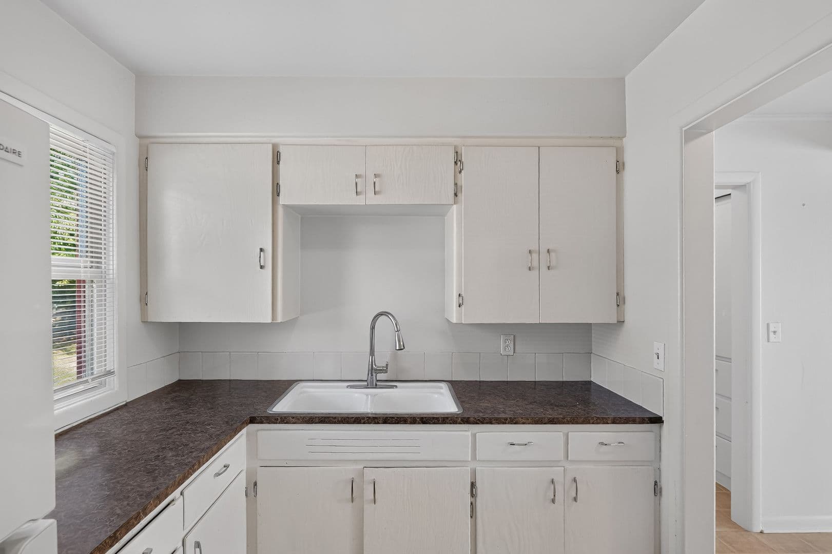 Gresham Condo: 655 NE 4th St