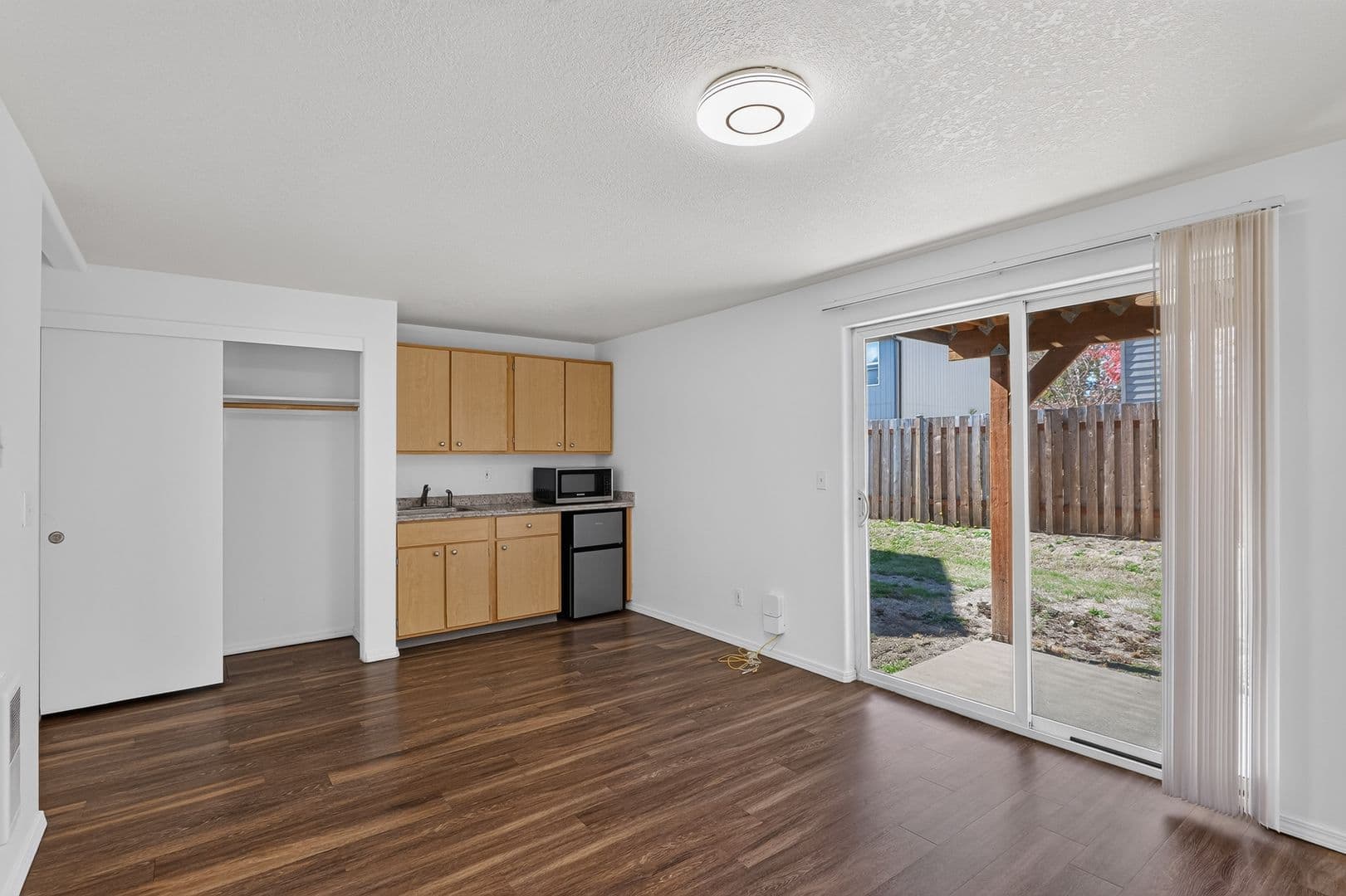 Beaverton Townhome: 4223 SW 159th Ave, unit #A