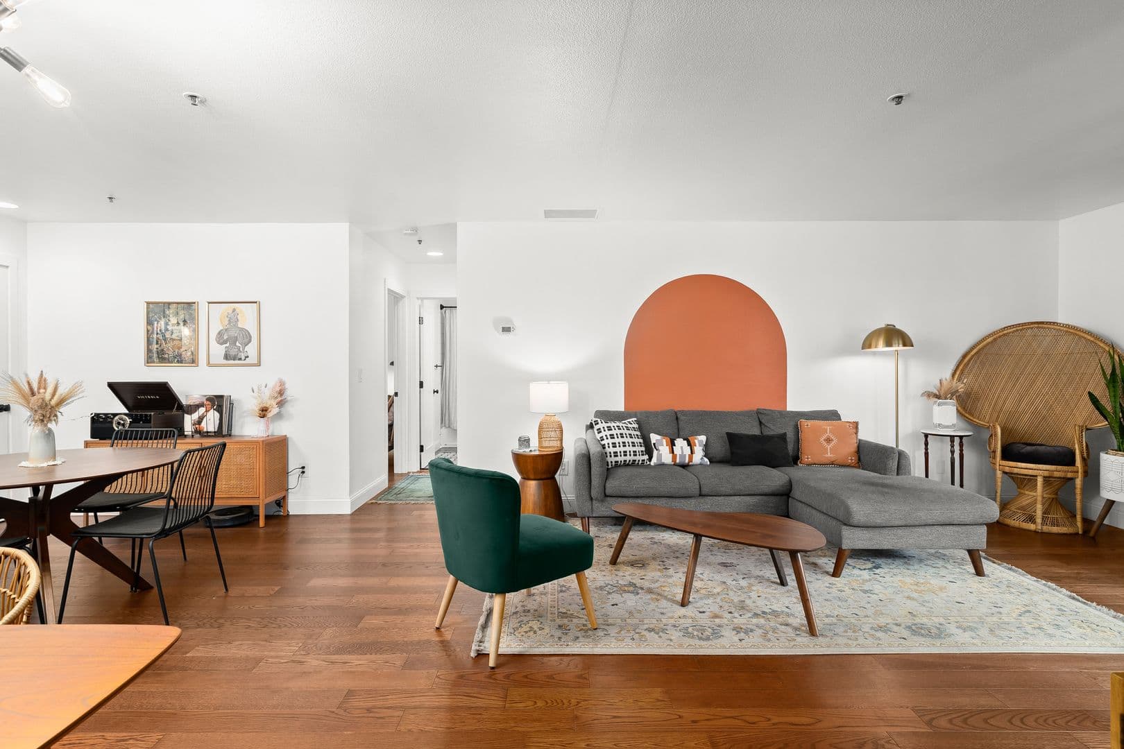 Portland Condo: 730 NW Naito Pkwy Apt E7