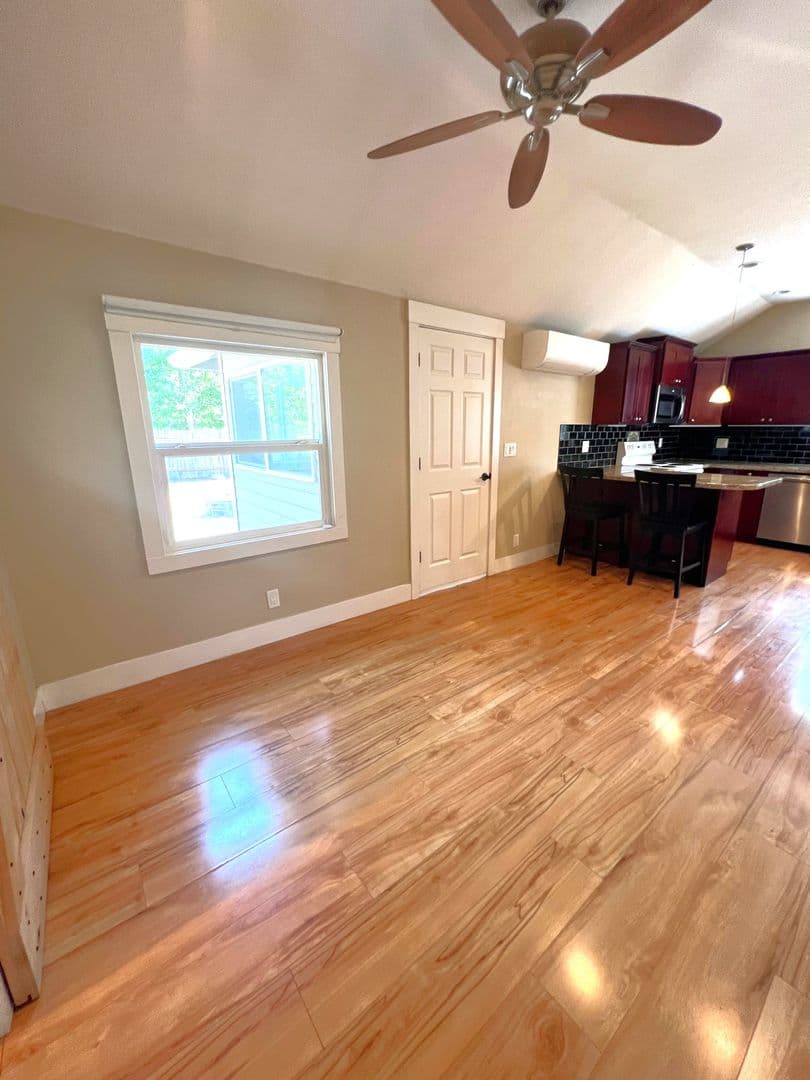 Milwaukie House: 18605 SE Wilmot St