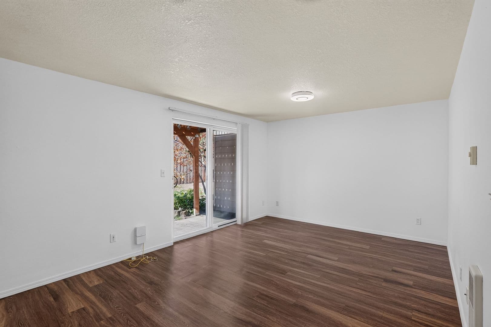 Beaverton Townhome: 4223 SW 159th Ave, unit #A