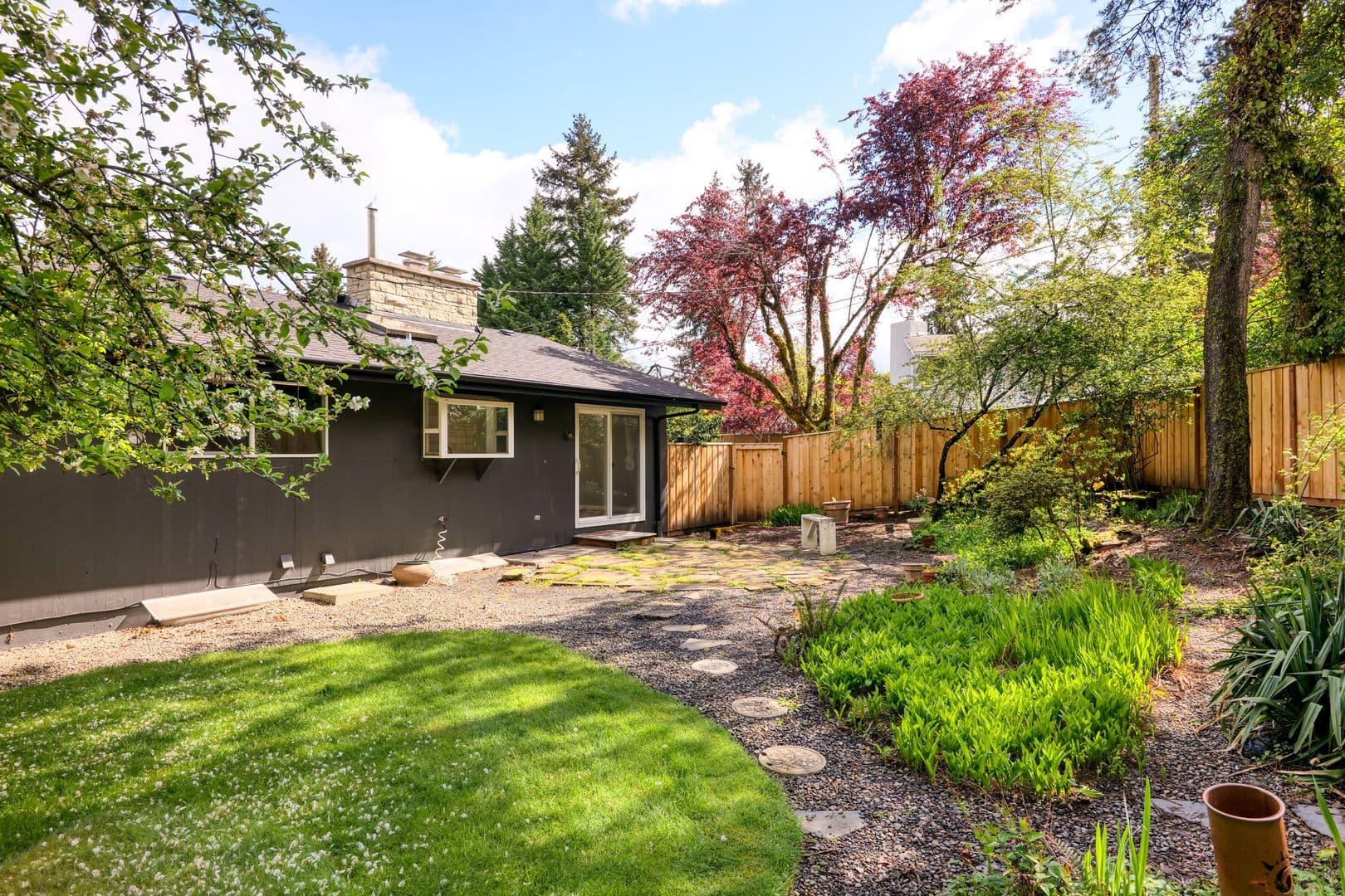 Lake Oswego House: 1698 Aspen St