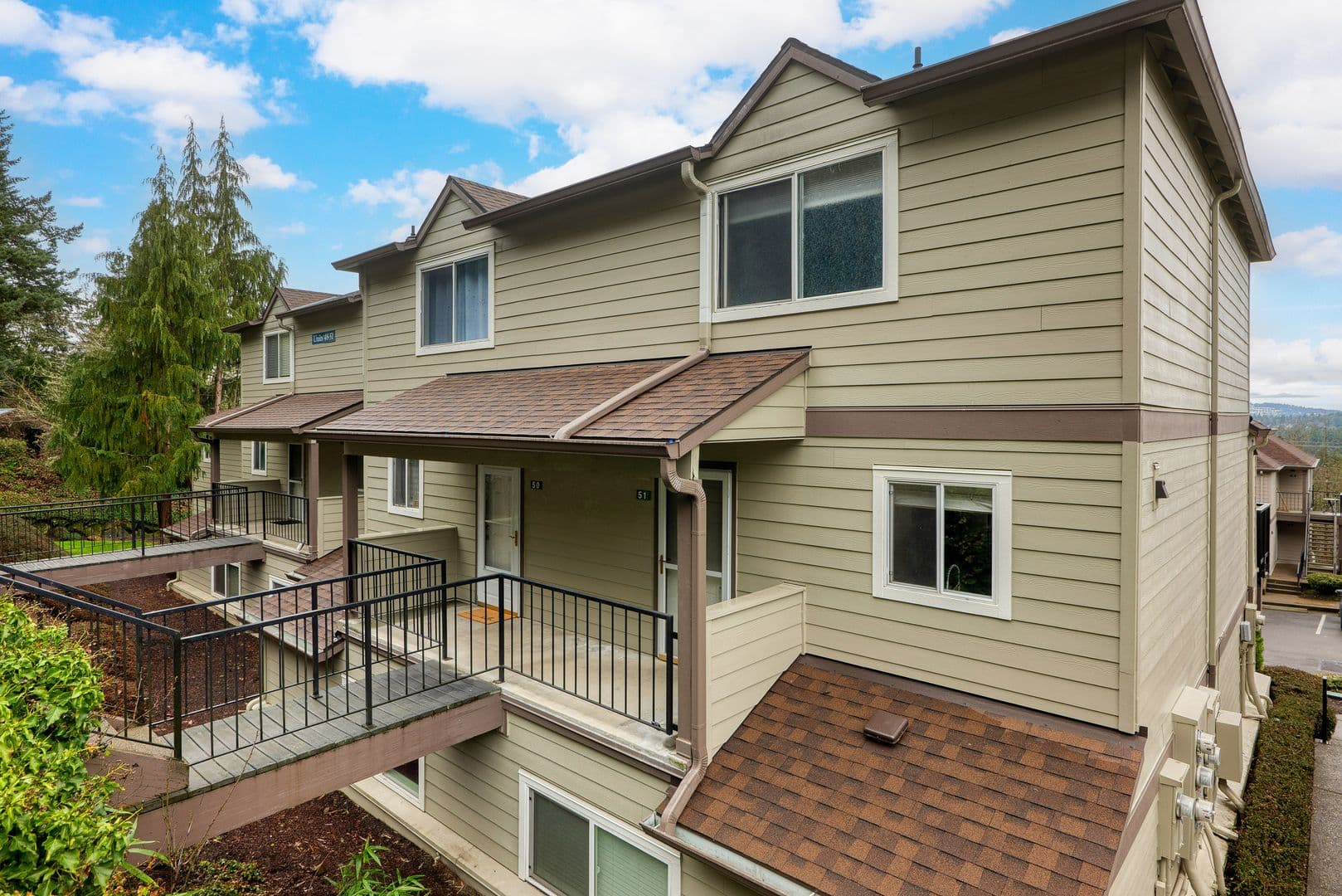 West Linn House: 6301 White Tail Dr Apt 51