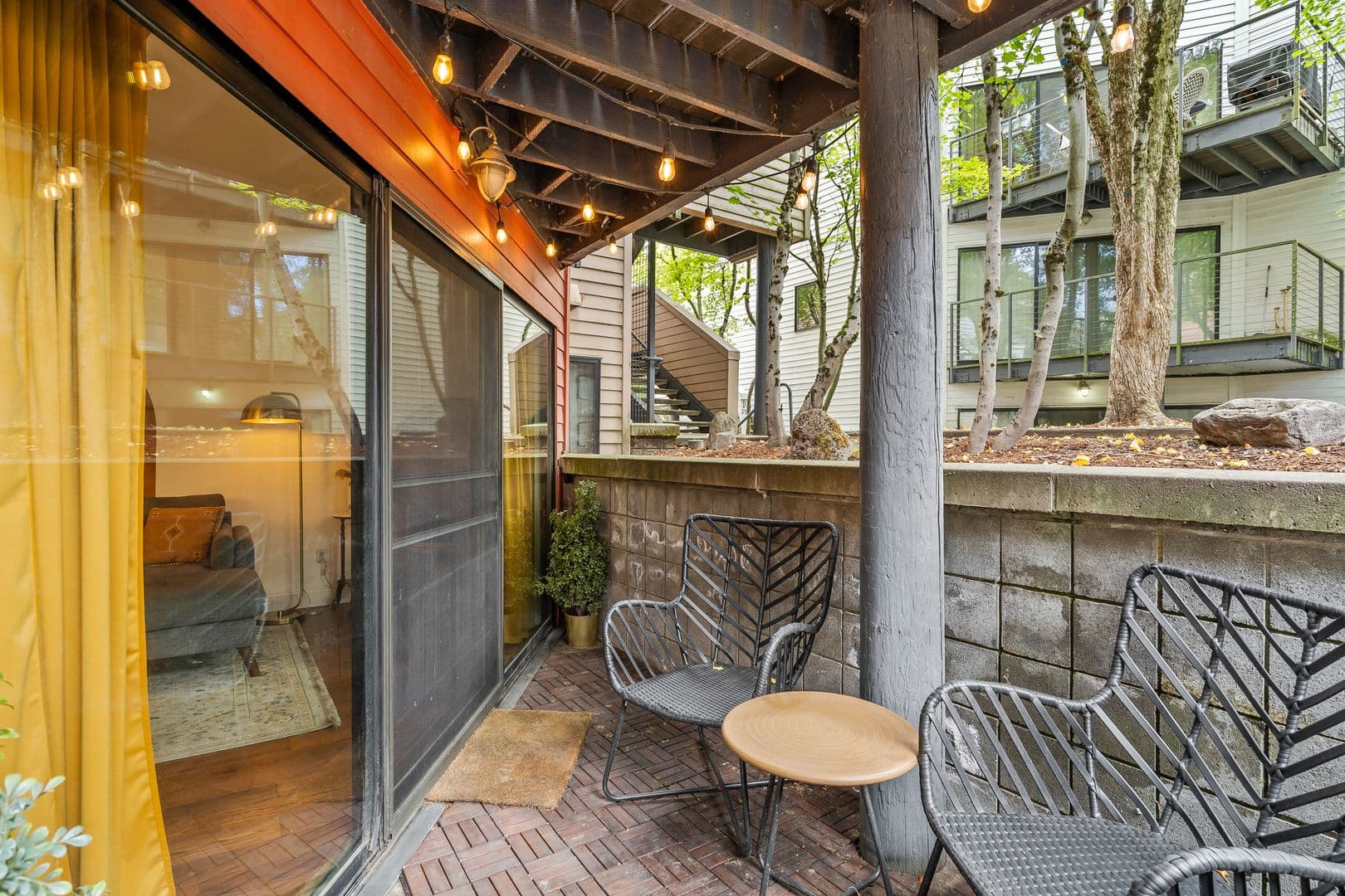 Portland Condo: 730 NW Naito Pkwy Apt E7