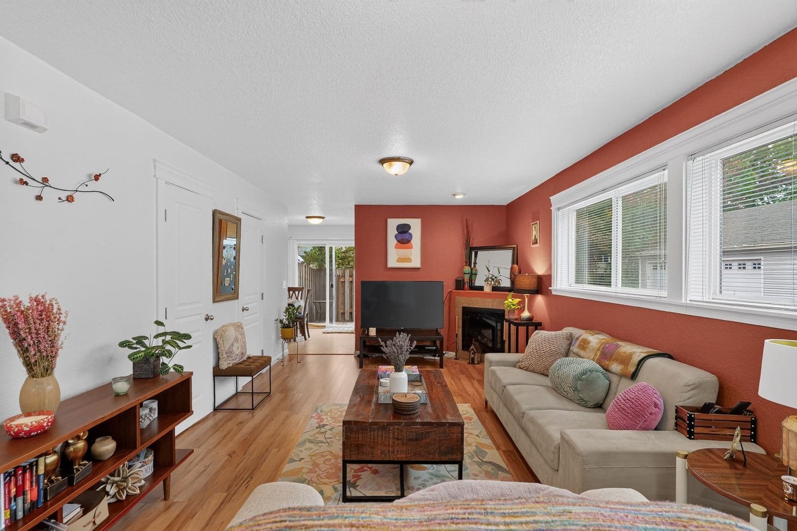 Portland Condo: 719 SE 148th Ave, Unit #A