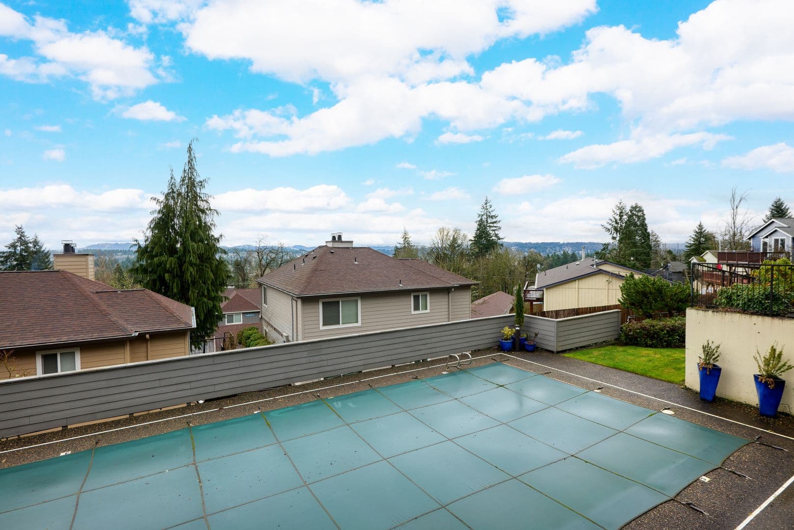 West Linn House: 6301 White Tail Dr Apt 51