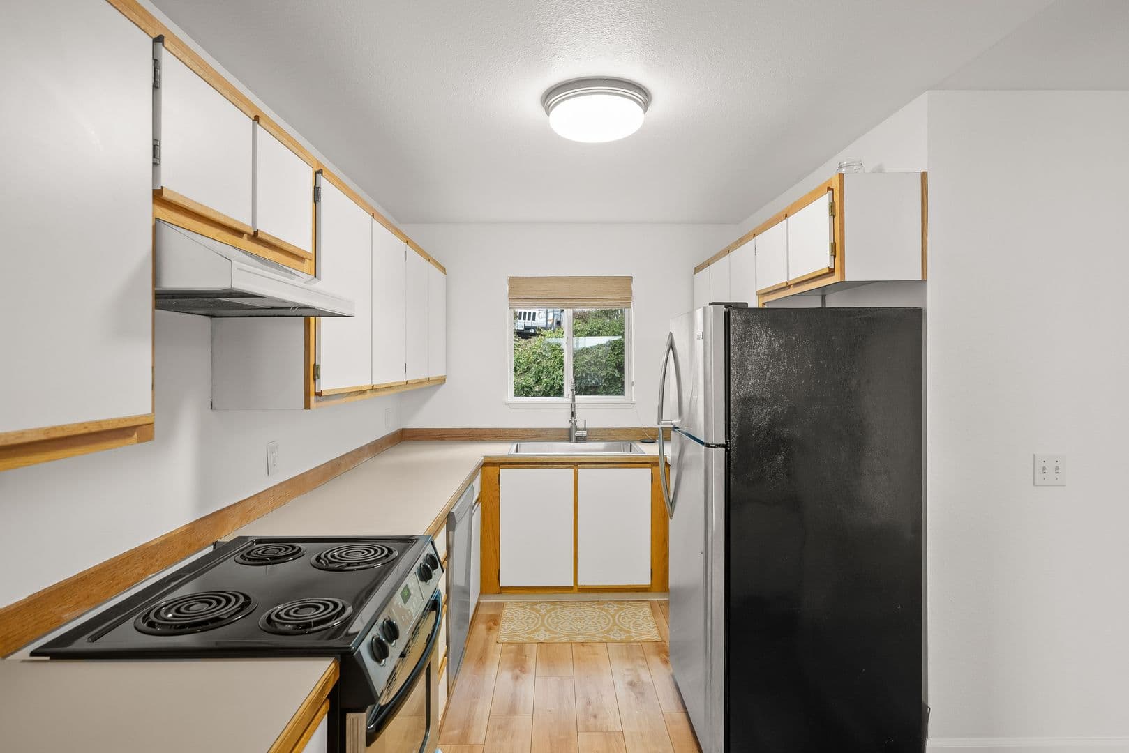 West Linn House: 6301 White Tail Dr Apt 51