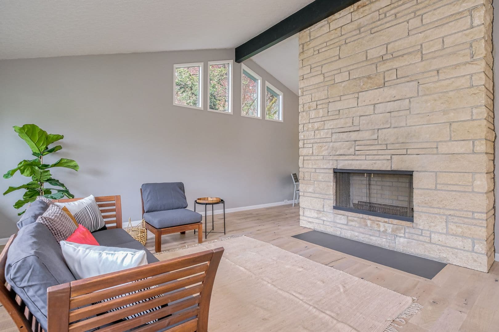 Lake Oswego House: 1698 Aspen St