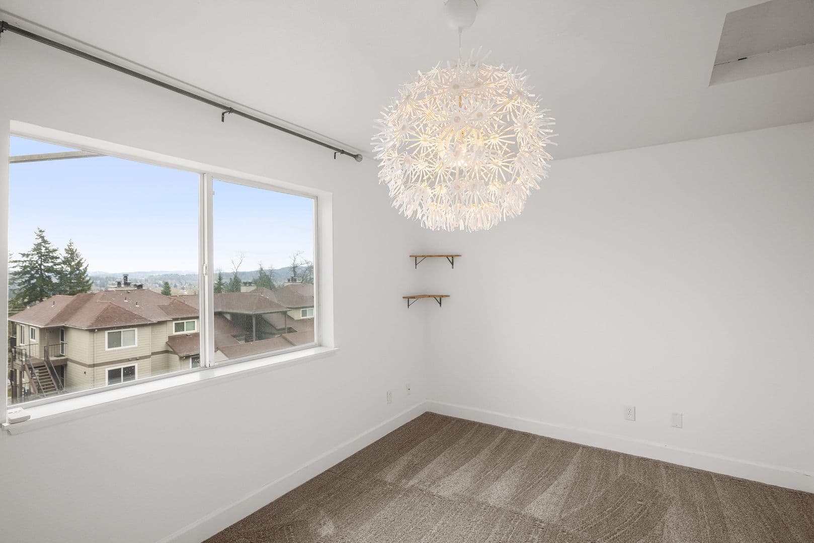 West Linn House: 6301 White Tail Dr Apt 51