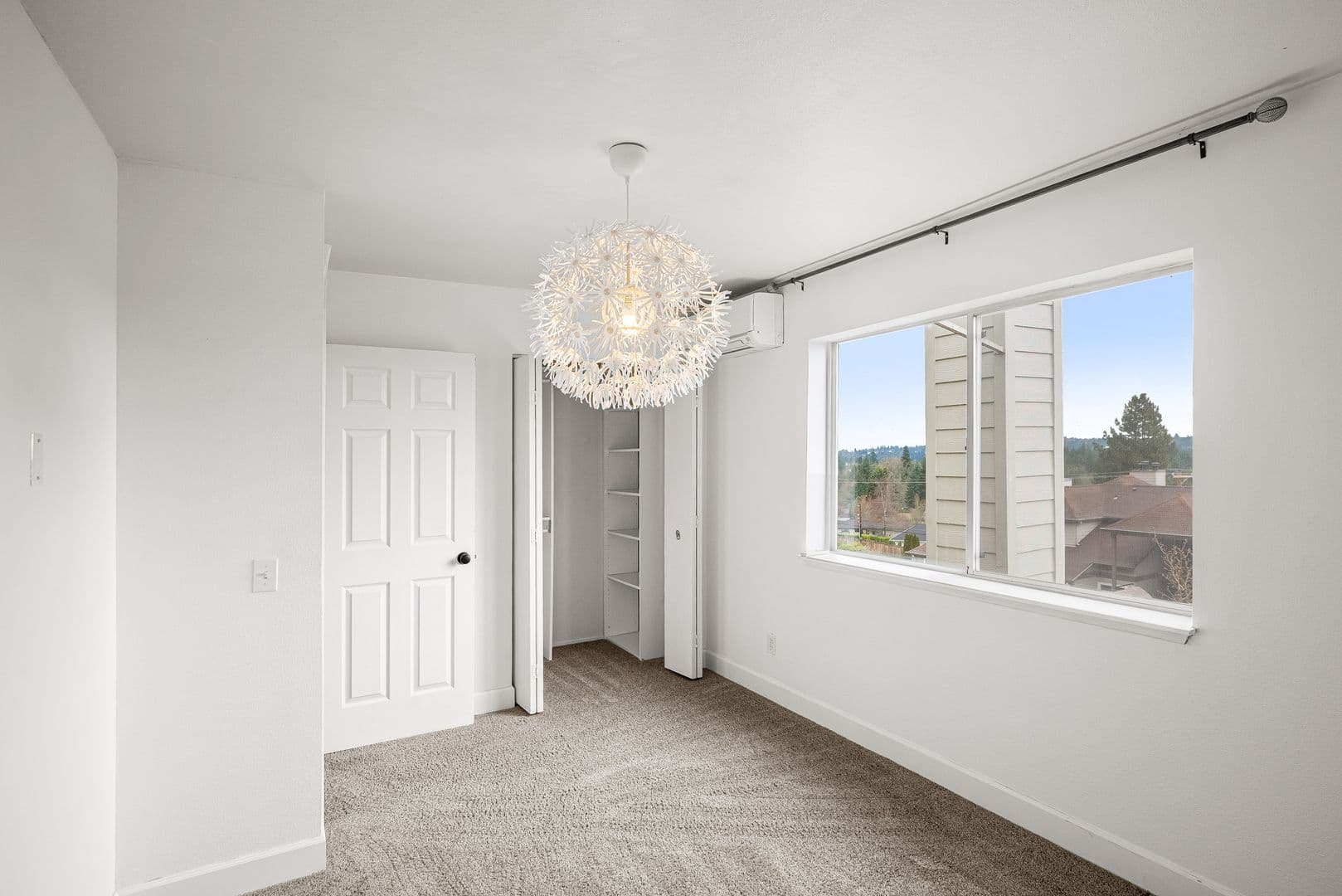 West Linn House: 6301 White Tail Dr Apt 51