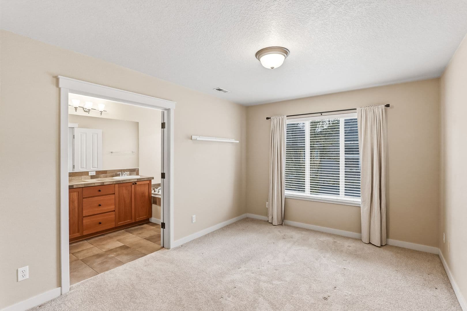 Wilsonville Townhome: 29246 SW Villebois Drive S.