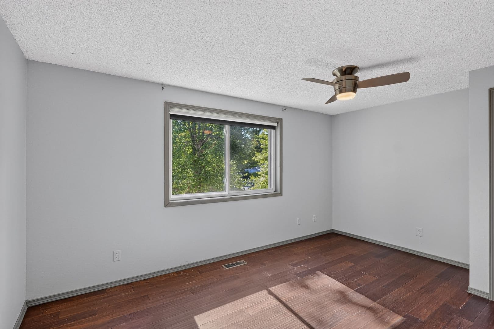 Beaverton Townhome: 5751 SW 204th Place