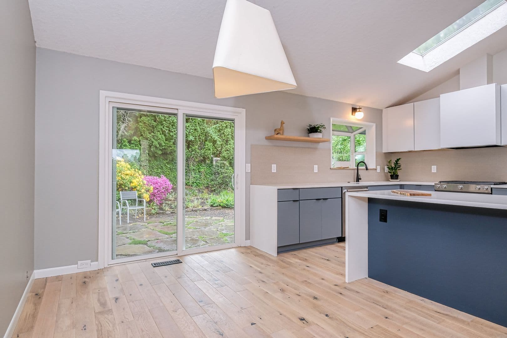 Lake Oswego House: 1698 Aspen St