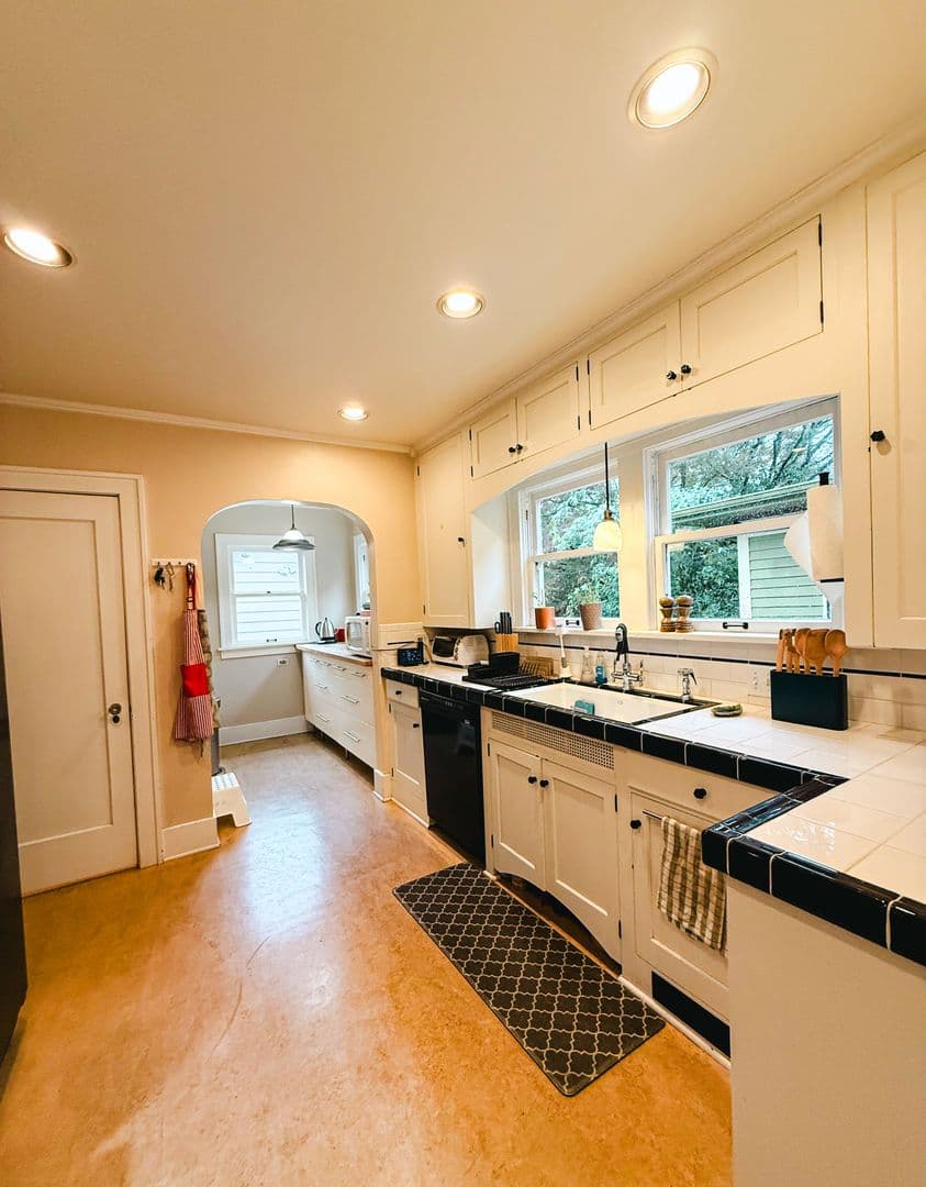Portland House: 3524 NE 13TH AVE