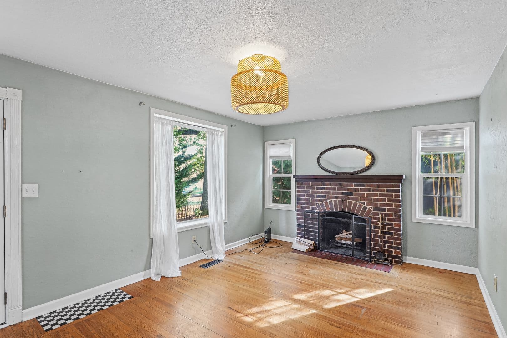 Portland House: 8213 N. Peninsular Avenue