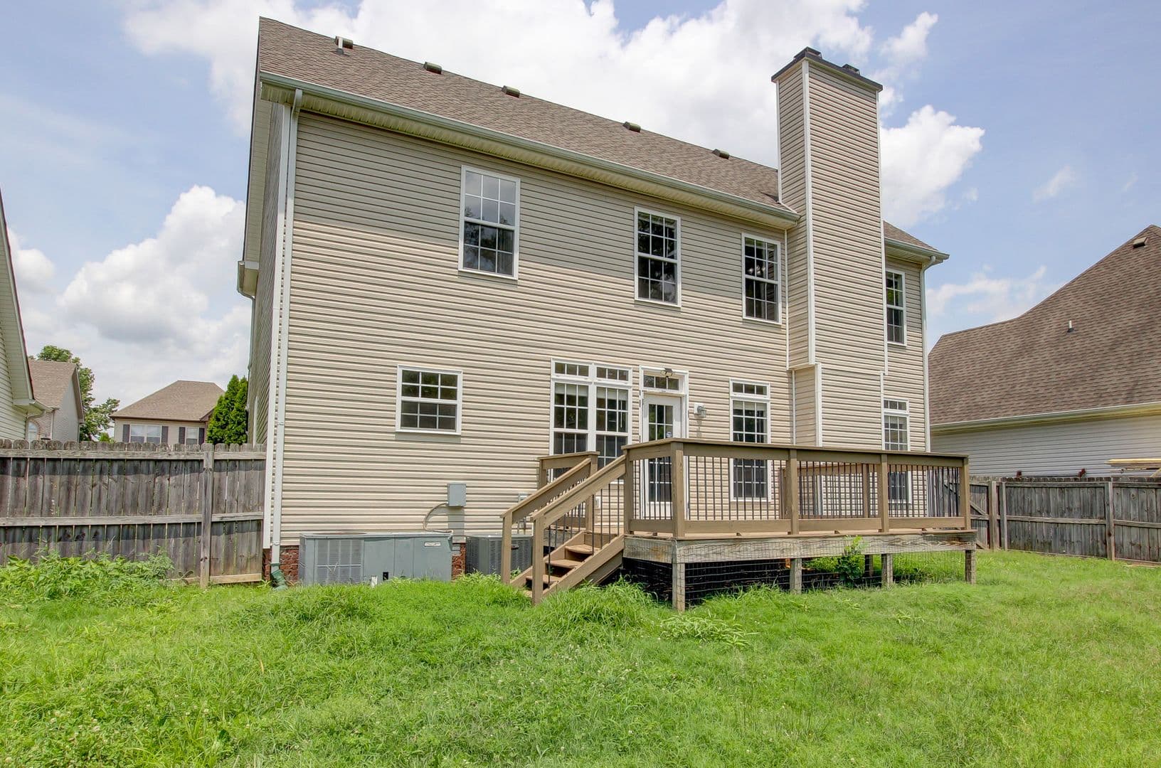 Clarksville House: 716 Cavalier Drive