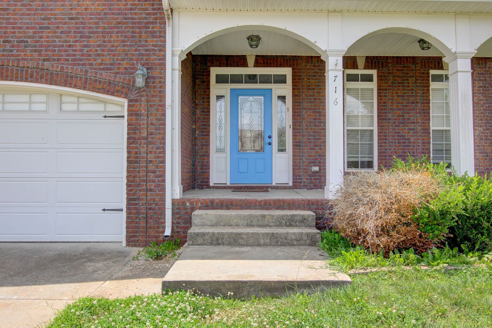 Clarksville House: 716 Cavalier Drive
