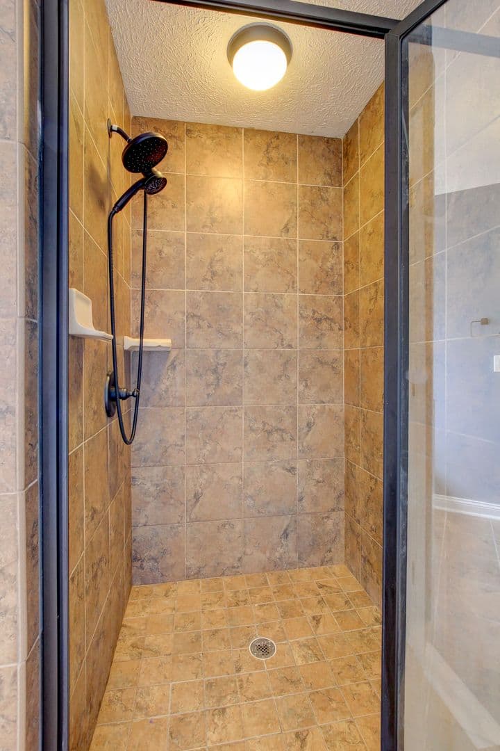 Clarksville House: 716 Cavalier Drive