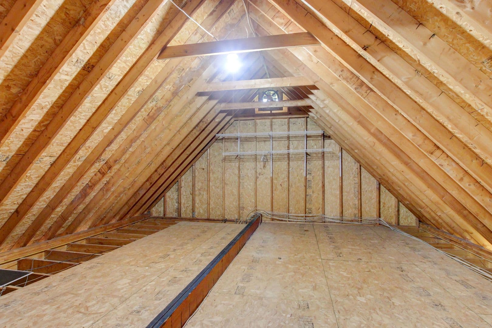 Clarksville House: 180 Kings Deer Drive