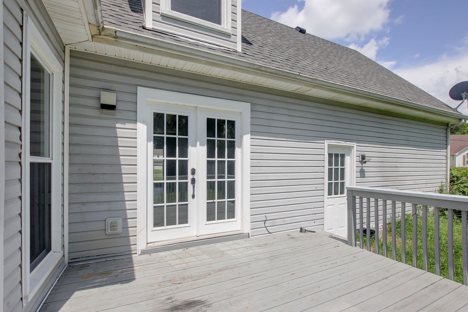 Clarksville House: 180 Kings Deer Drive