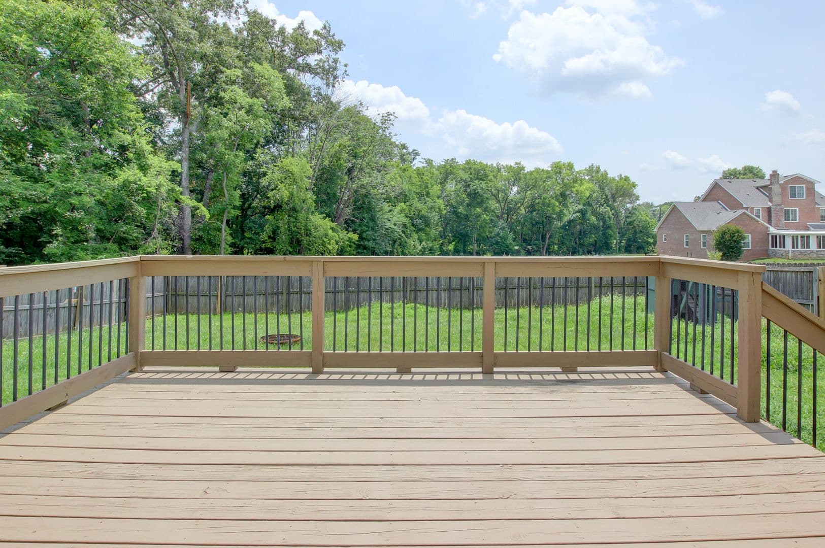 Clarksville House: 716 Cavalier Drive