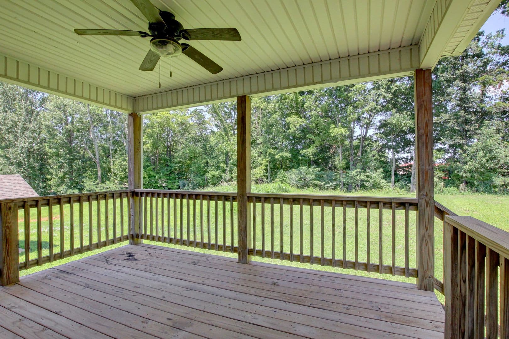 Clarksville House: 1121 Cardinal Creek Drive