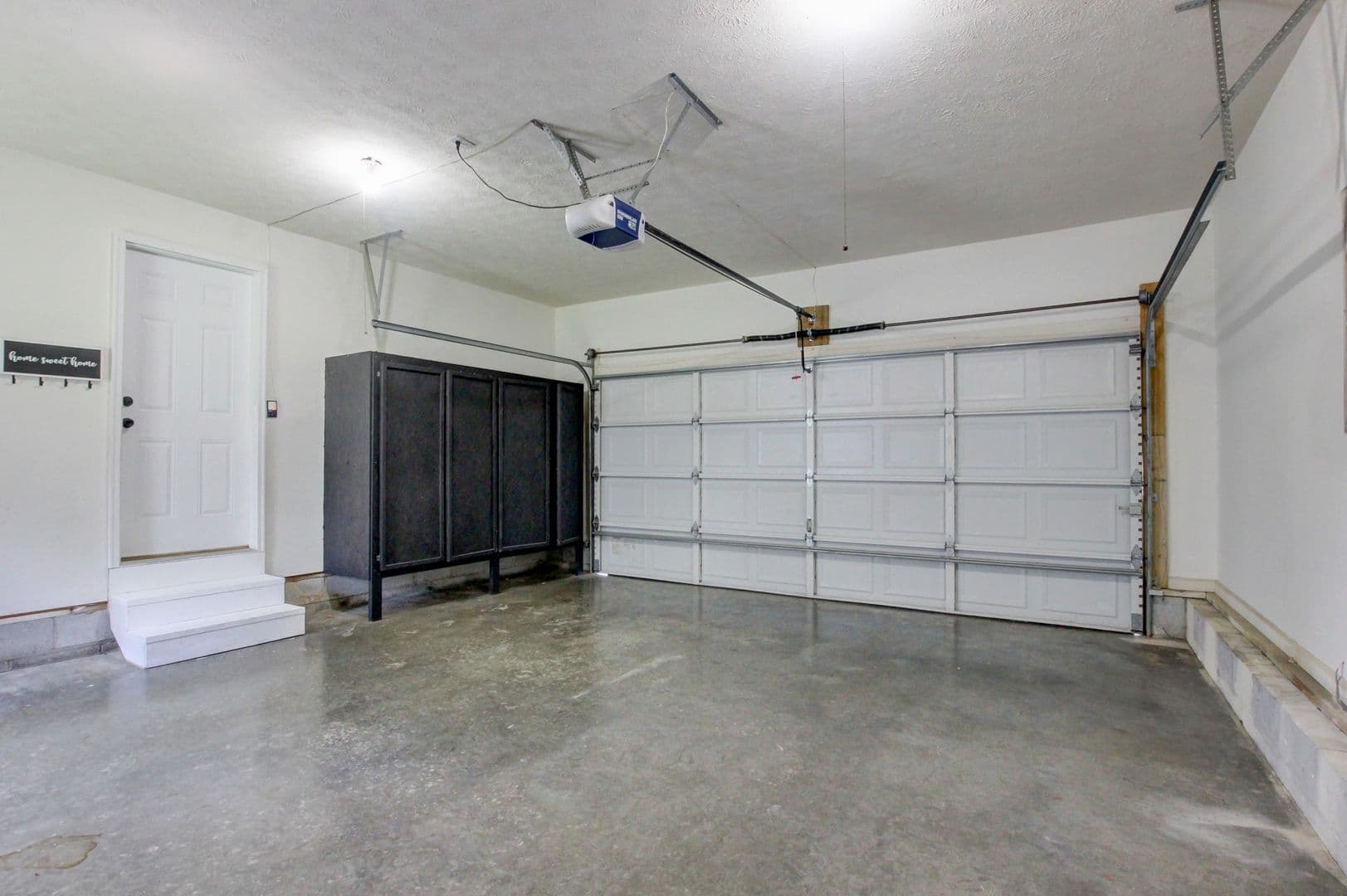 Clarksville House: 180 Kings Deer Drive