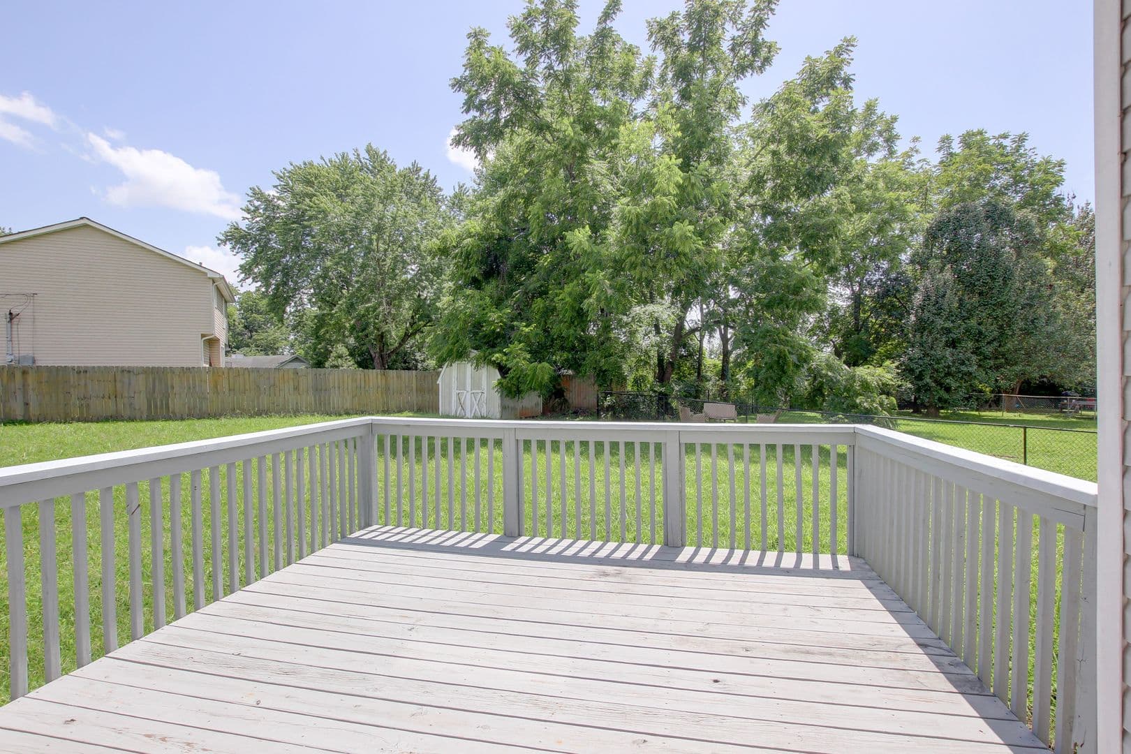Clarksville House: 180 Kings Deer Drive
